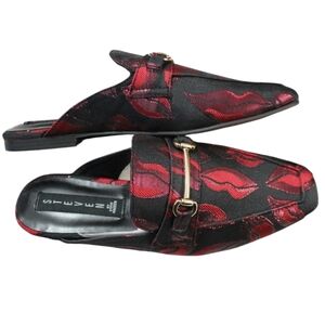 Steven by Steve Madden Red Lips on Black Slides/Mules size 9